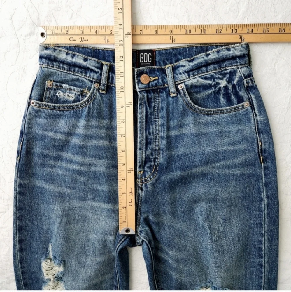 BDG Urban Outfitters Slim Straight High Waisted Cutoff Hem Ankle Jeans, Size 27 - Picture 10 of 16